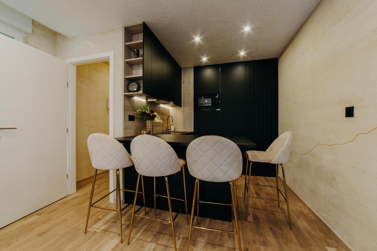 Apartamento Apartman Stari Toranj II Vukovar Exterior foto