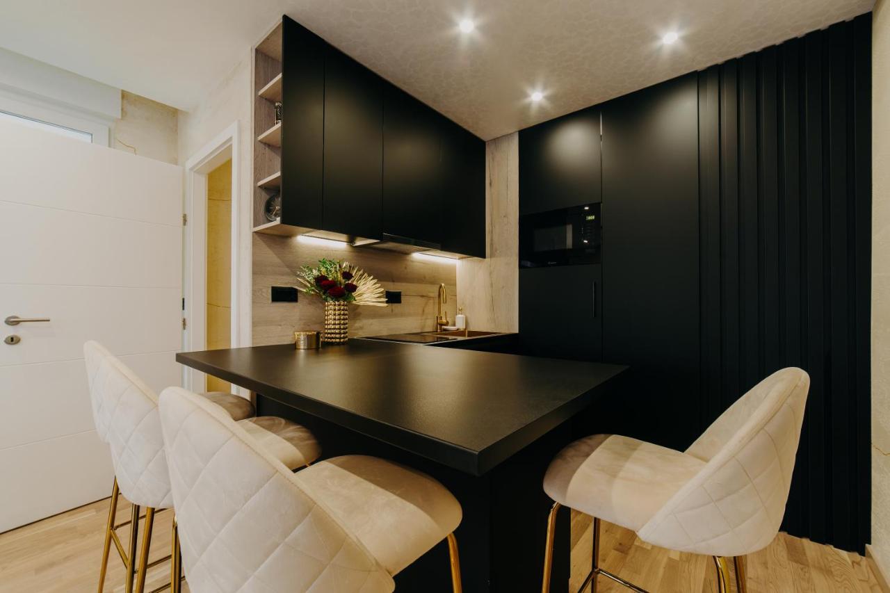 Apartamento Apartman Stari Toranj II Vukovar Exterior foto