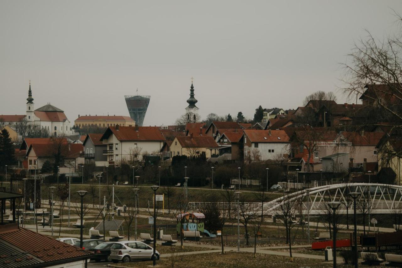 Apartamento Apartman Stari Toranj II Vukovar Exterior foto
