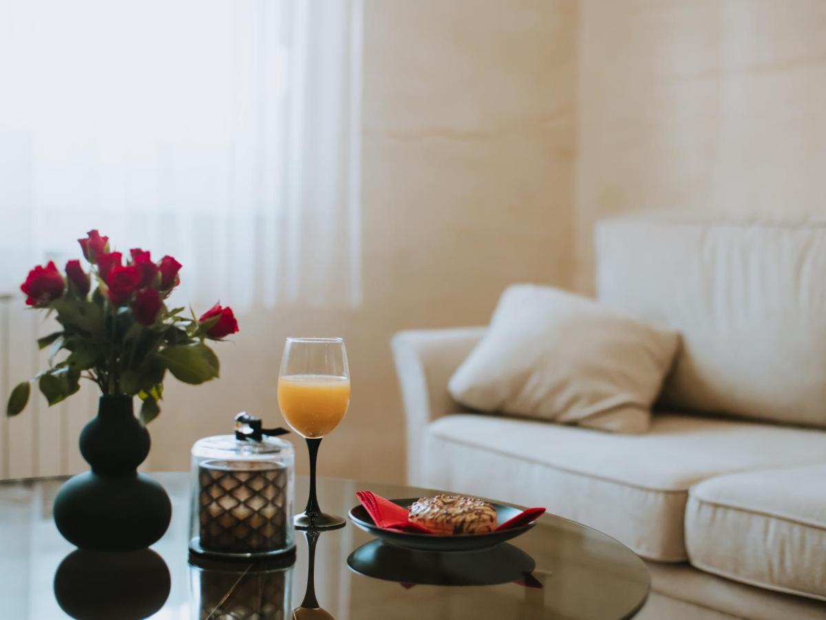 Apartamento Apartman Stari Toranj II Vukovar Exterior foto
