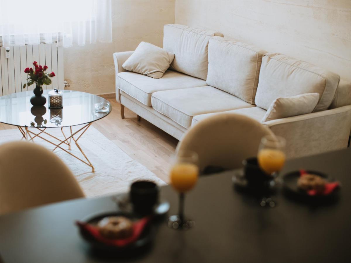 Apartamento Apartman Stari Toranj II Vukovar Exterior foto