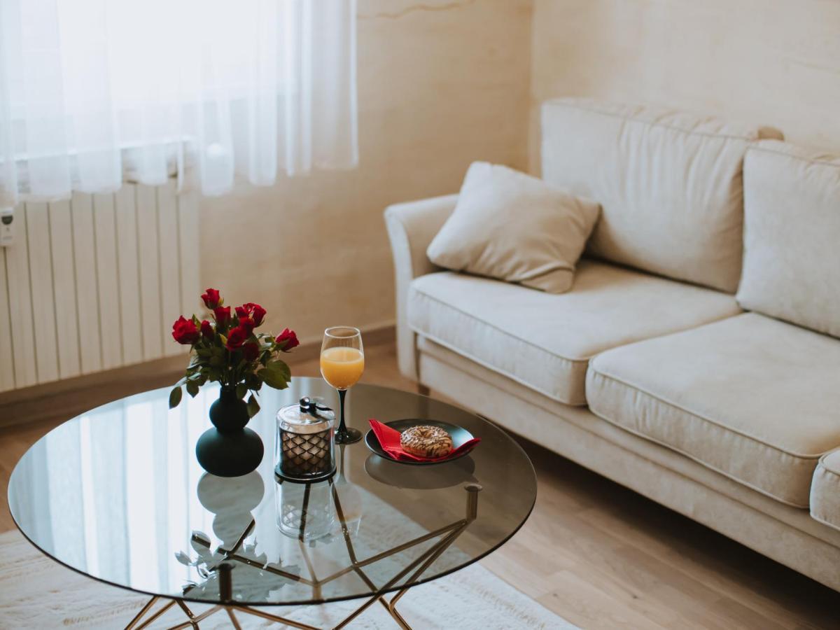 Apartamento Apartman Stari Toranj II Vukovar Exterior foto